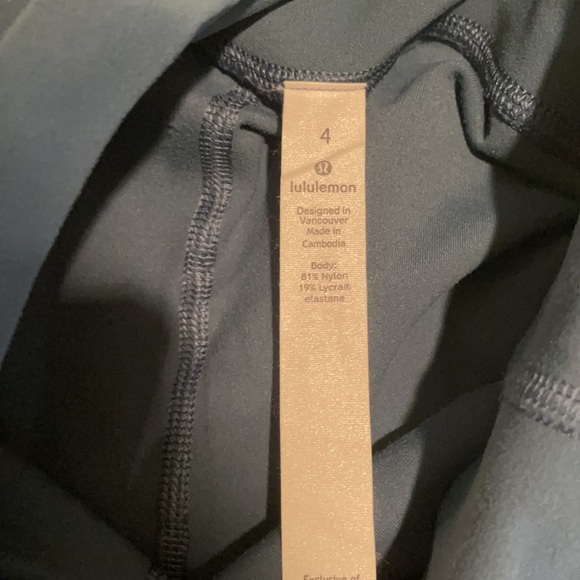 LIMITED EDITION: LuluLemon blue Align leggings - Picture 3 of 3